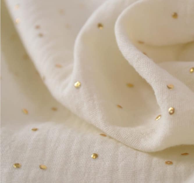 Couverture bébé uni écru pois or – Image 4