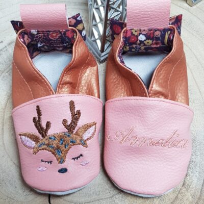 Chaussons souple cuir, simili cuir, bébé / enfant, chausson personnalisé, renne et noeud édition limitée