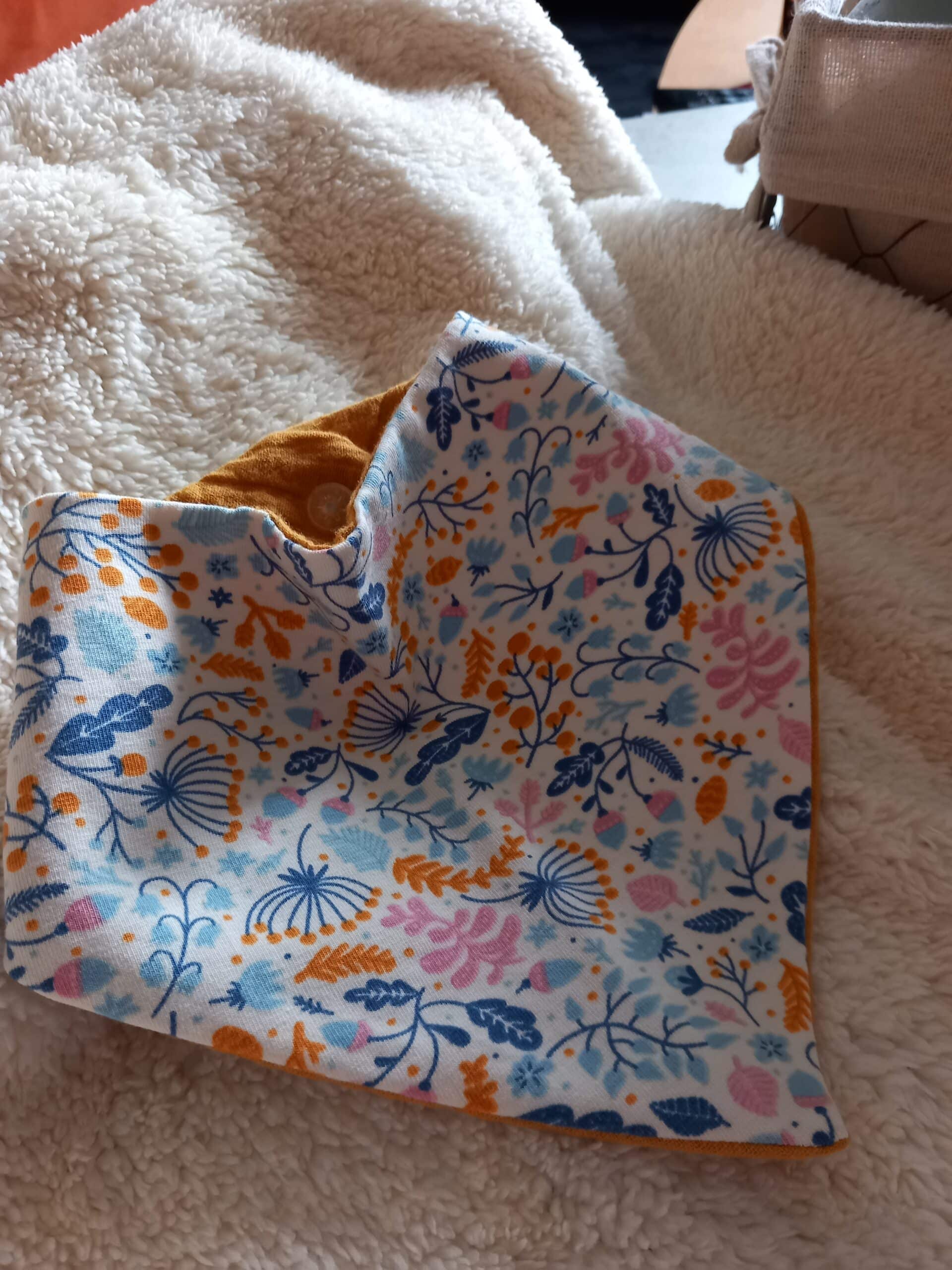 bavoir, bandana