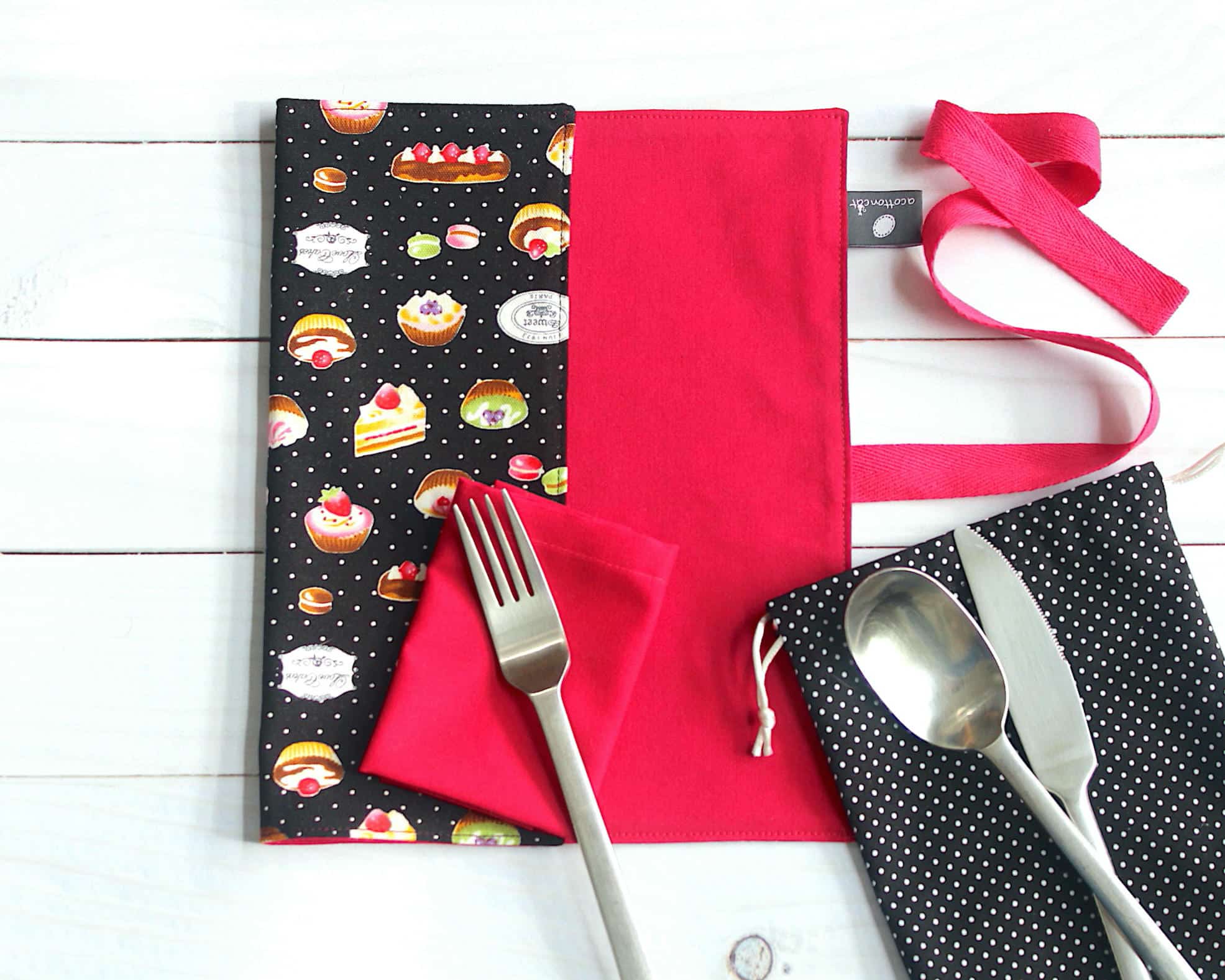 set de table, pochette couverts et serviette