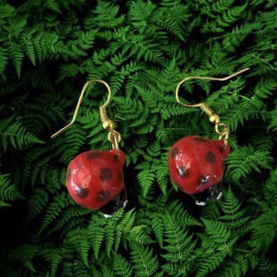 Boucles d'oreilles coccinelle en porcelaine