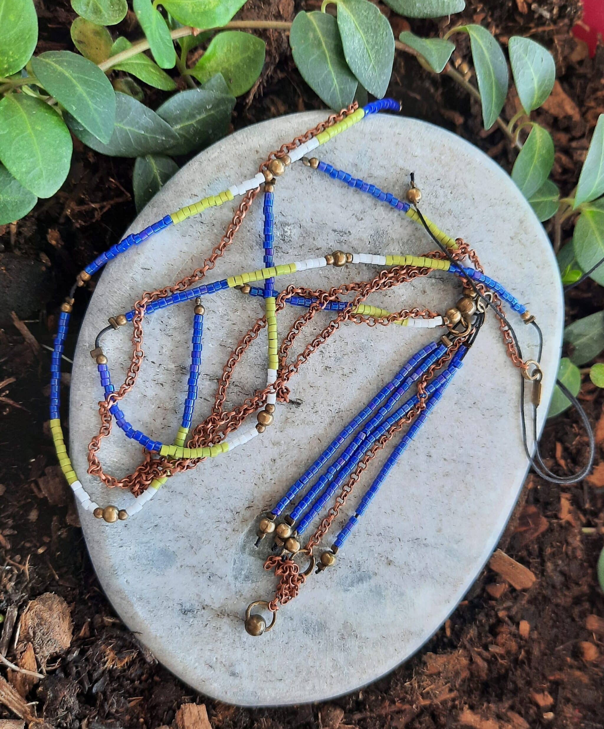 Sautoir d'inspiration Amérindienne, sautoir "Karan", double rang, perles "miyuki" et chaîne cuivre, pendentif pompon perles et chaîne cuivre – Image 4
