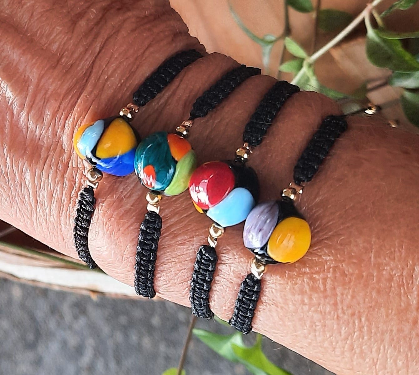Bracelets femme, ajustables, tissage macramé, perles en verre de "Murano" artisanales