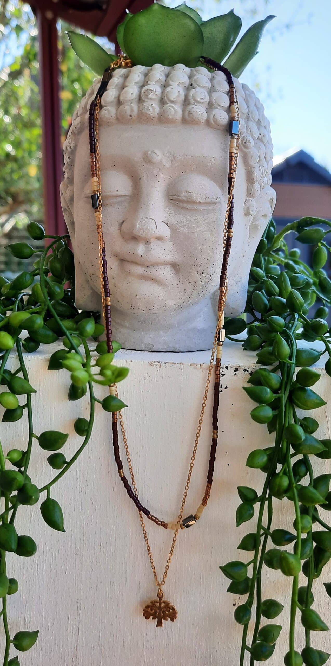 Collier ras du cou double, perles "Miyuki", chaîne et pendentif "Arbre de vie" en acier inoxydable doré – Image 2