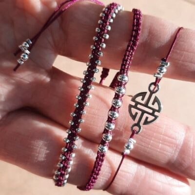 Trio de bracelets ajustables, tissage macramé, perles acier inoxydable argent", breloque fantaisie, couleur framboise et argent