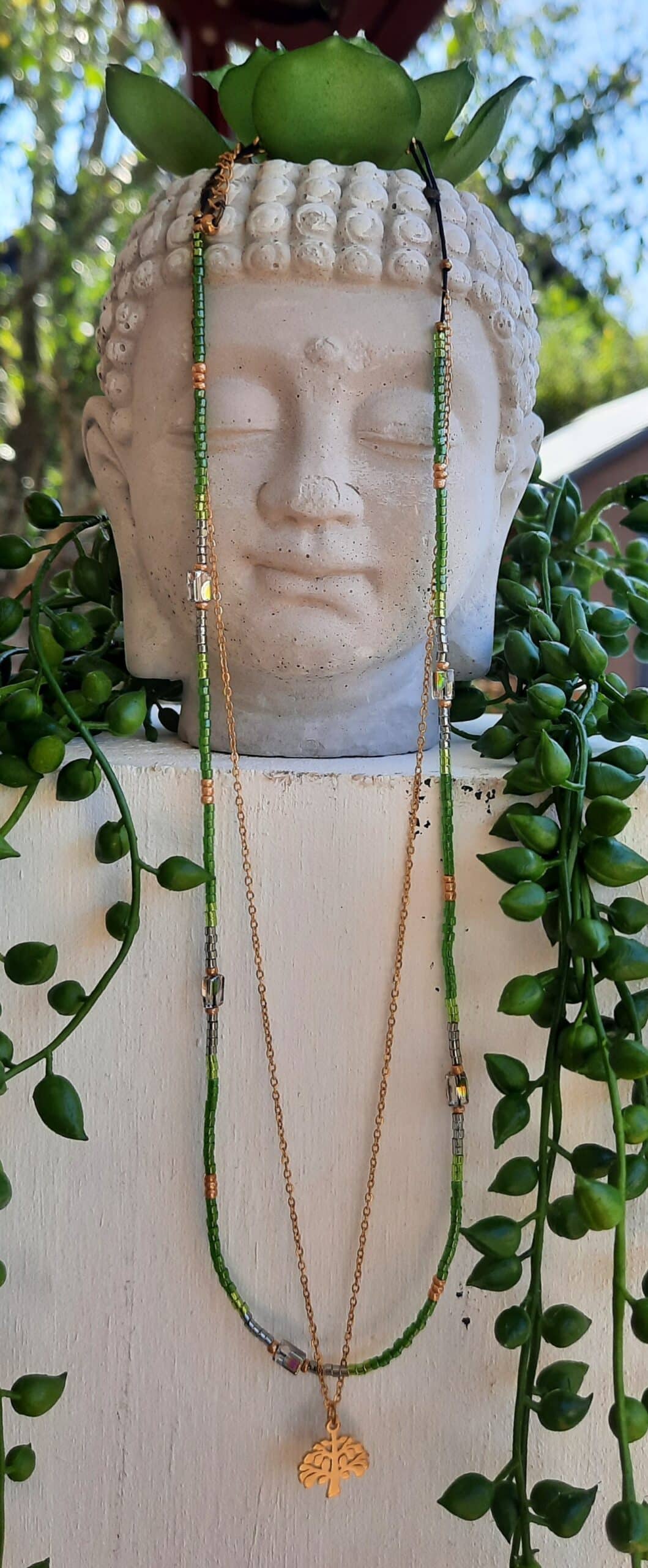 Collier ras du cou double, perles "Miyuki", chaîne et pendentif "Arbre de vie" acier inoxydable doré – Image 2