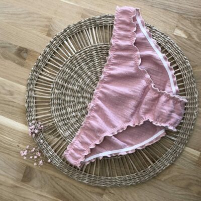 Culotte froufrous rose pétale