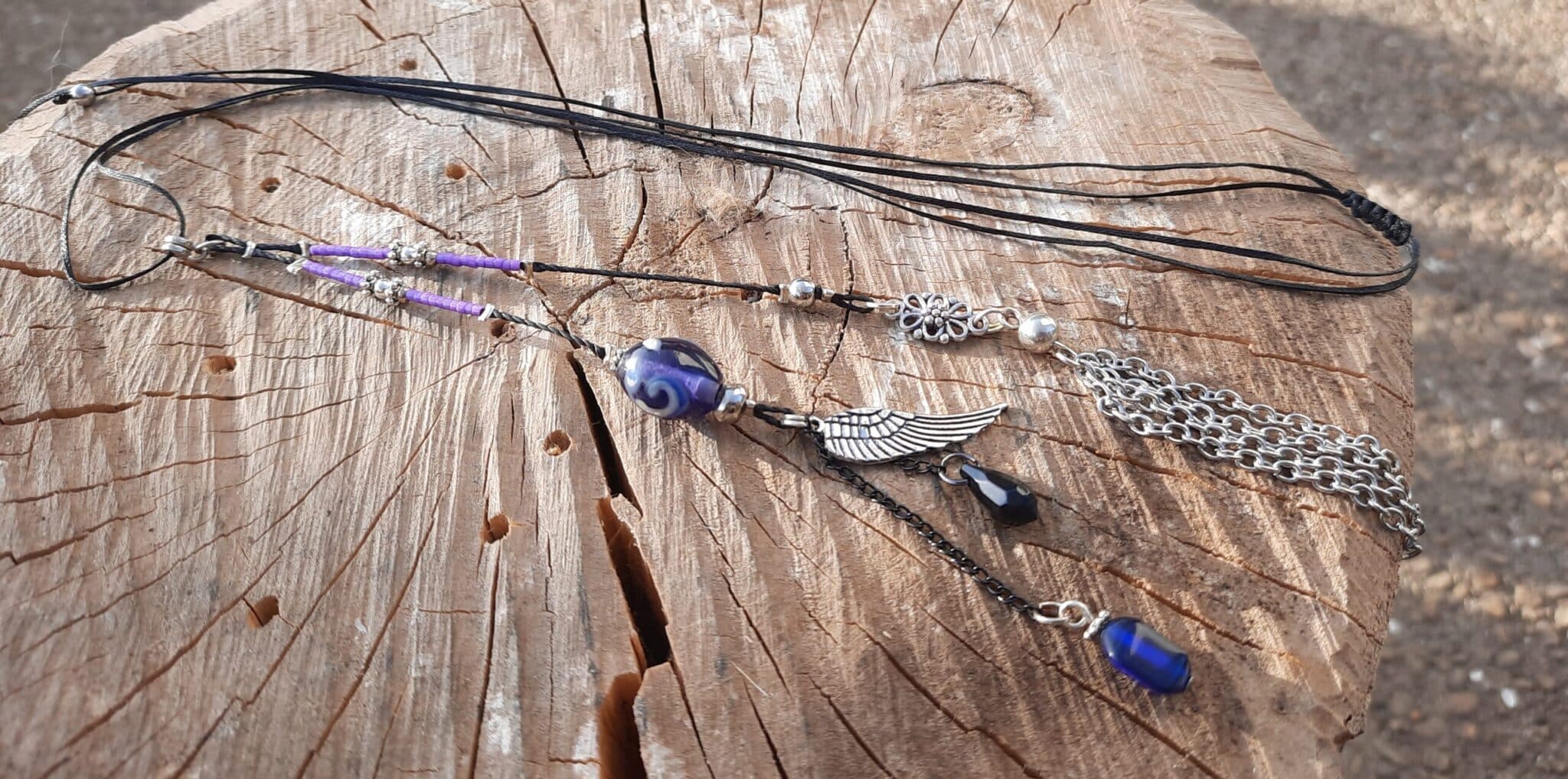 Sautoir pendentif, ajustable, fil de nylon tressé, perle "Murano" bleu nuit, breloques perles fantaisies , perles "Miyuki", pompon chaînettes métal rhodium – Image 3