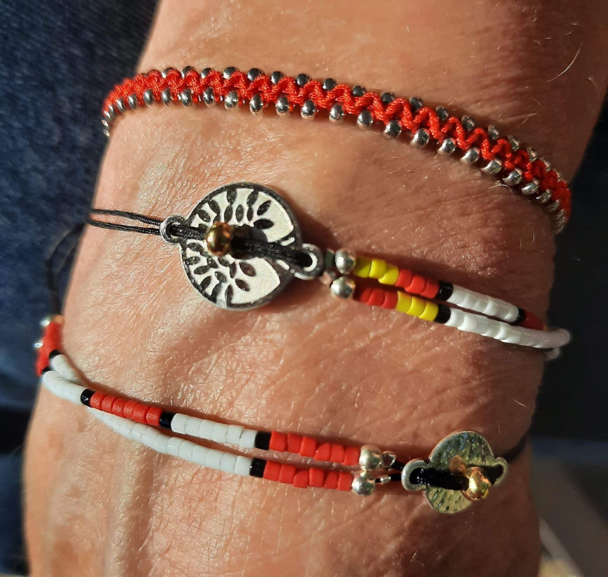 Trio de bracelets ajustables, tissage macramé, perles "Miyuki", breloque "Arbre de vie", multicolores – Image 2