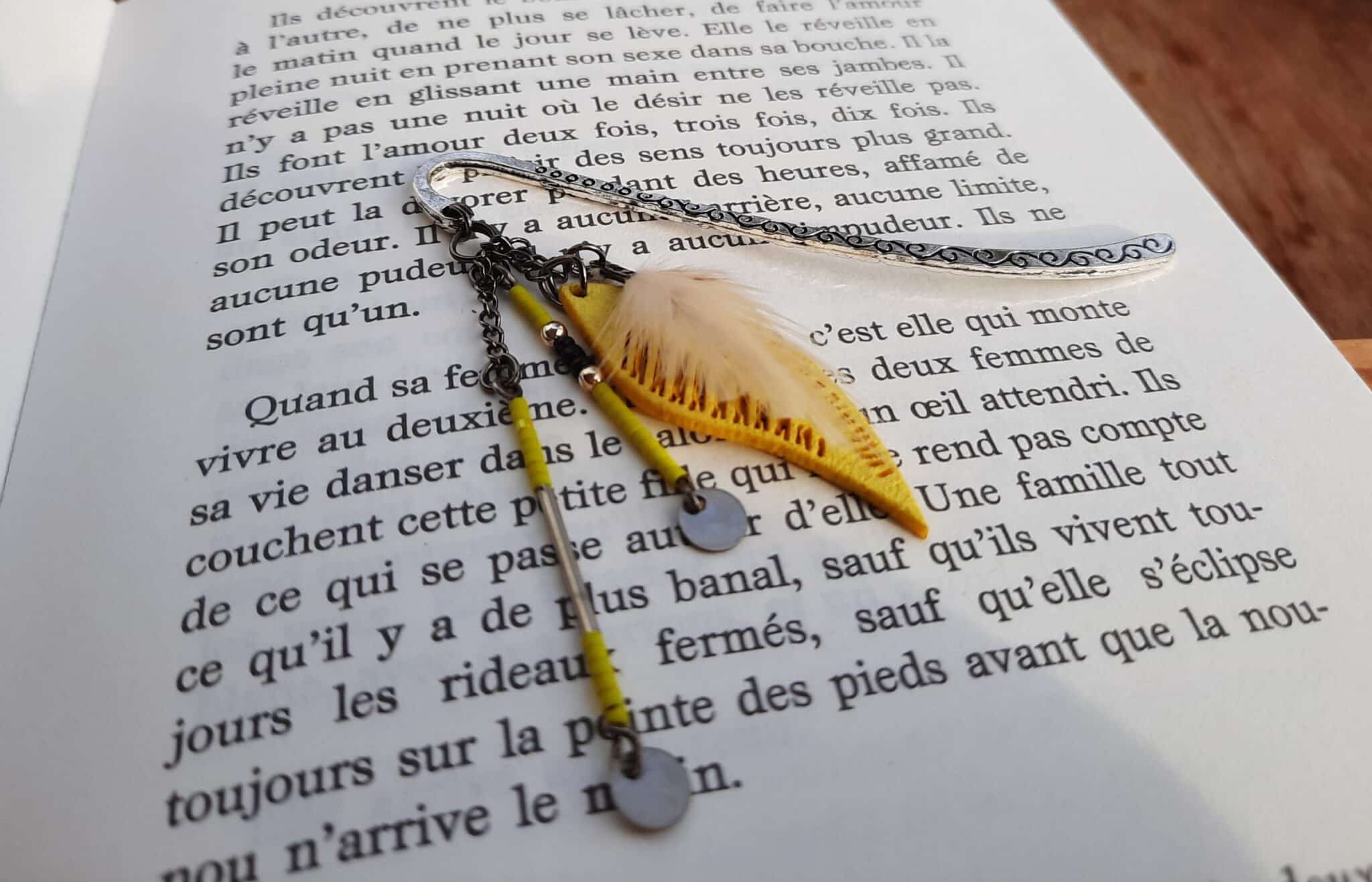 Marque-pages, breloques perles fantaisies, plumes naturelles, feuilles – Image 3