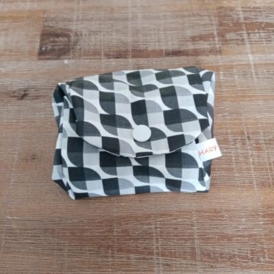 Pochette à savon imperméable motifs vintage noirs et gris