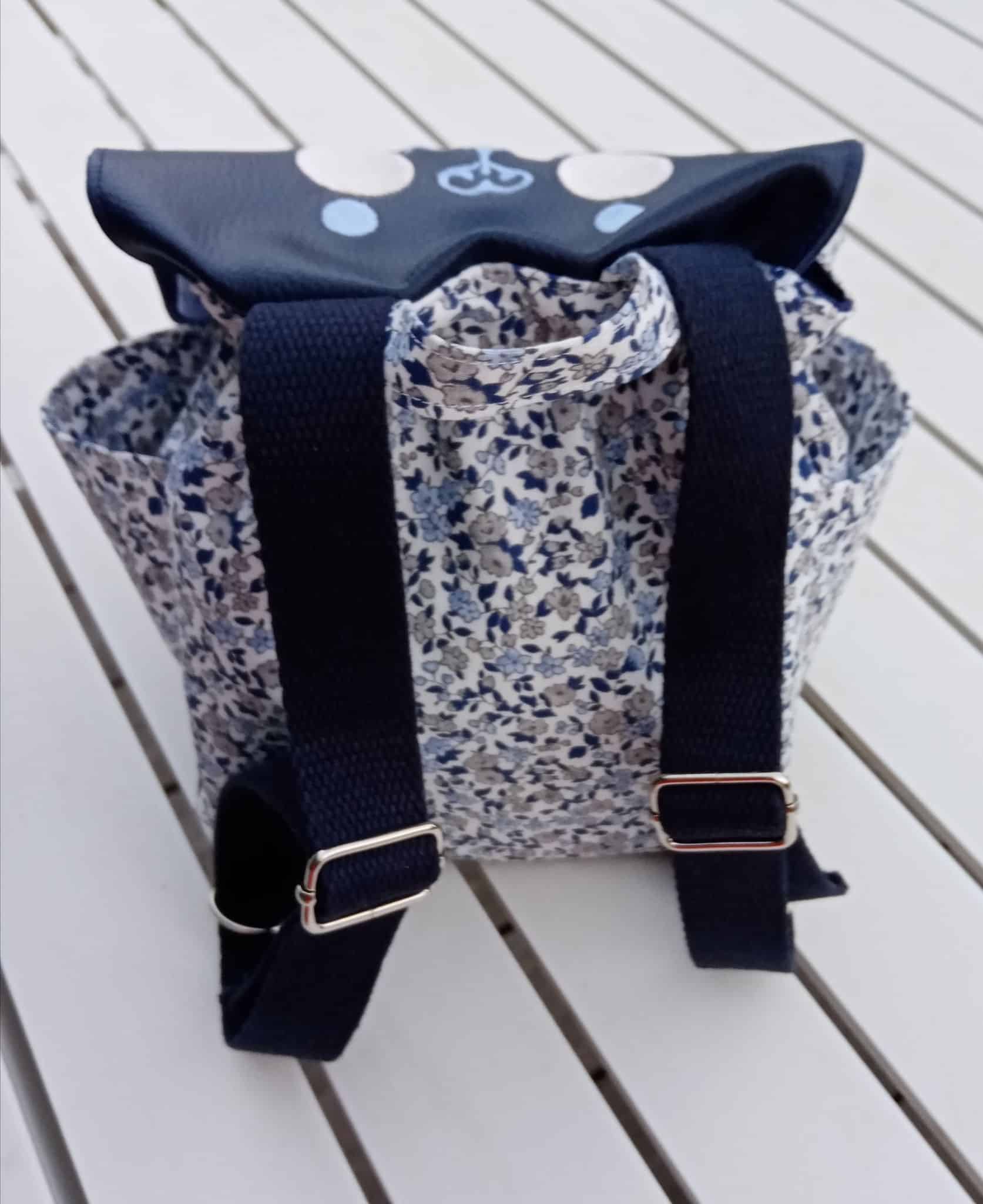 Sac à dos crèche/maternelle Fleurs bleues – Image 2