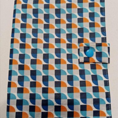 Protège carnet de santé imperméable motifs vintage bleus et orange
