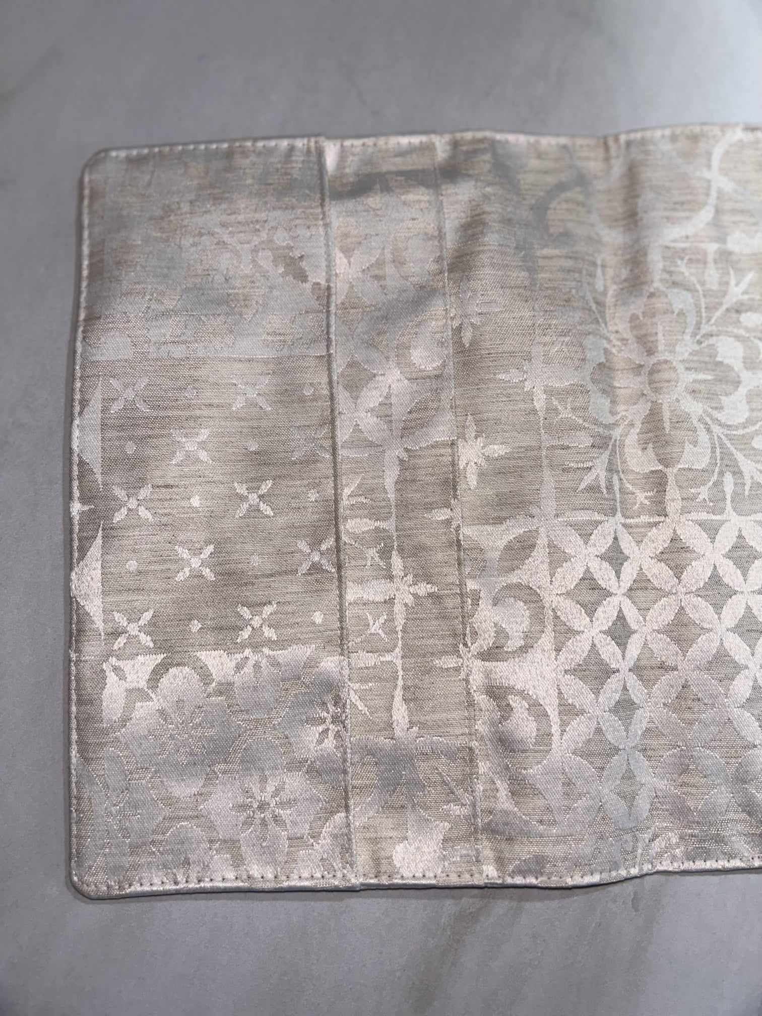 Protège carnet de santé imperméable blanc cassé – Image 2