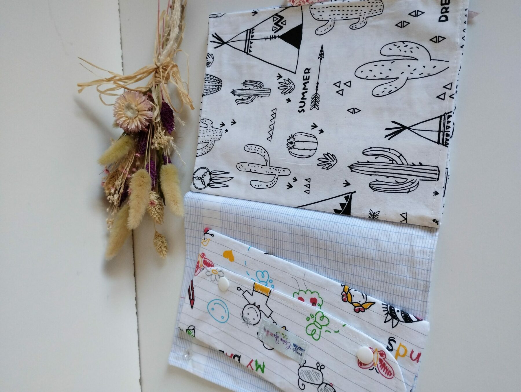 cahier de coloriage lavable et ses 8 feutres – Image 2