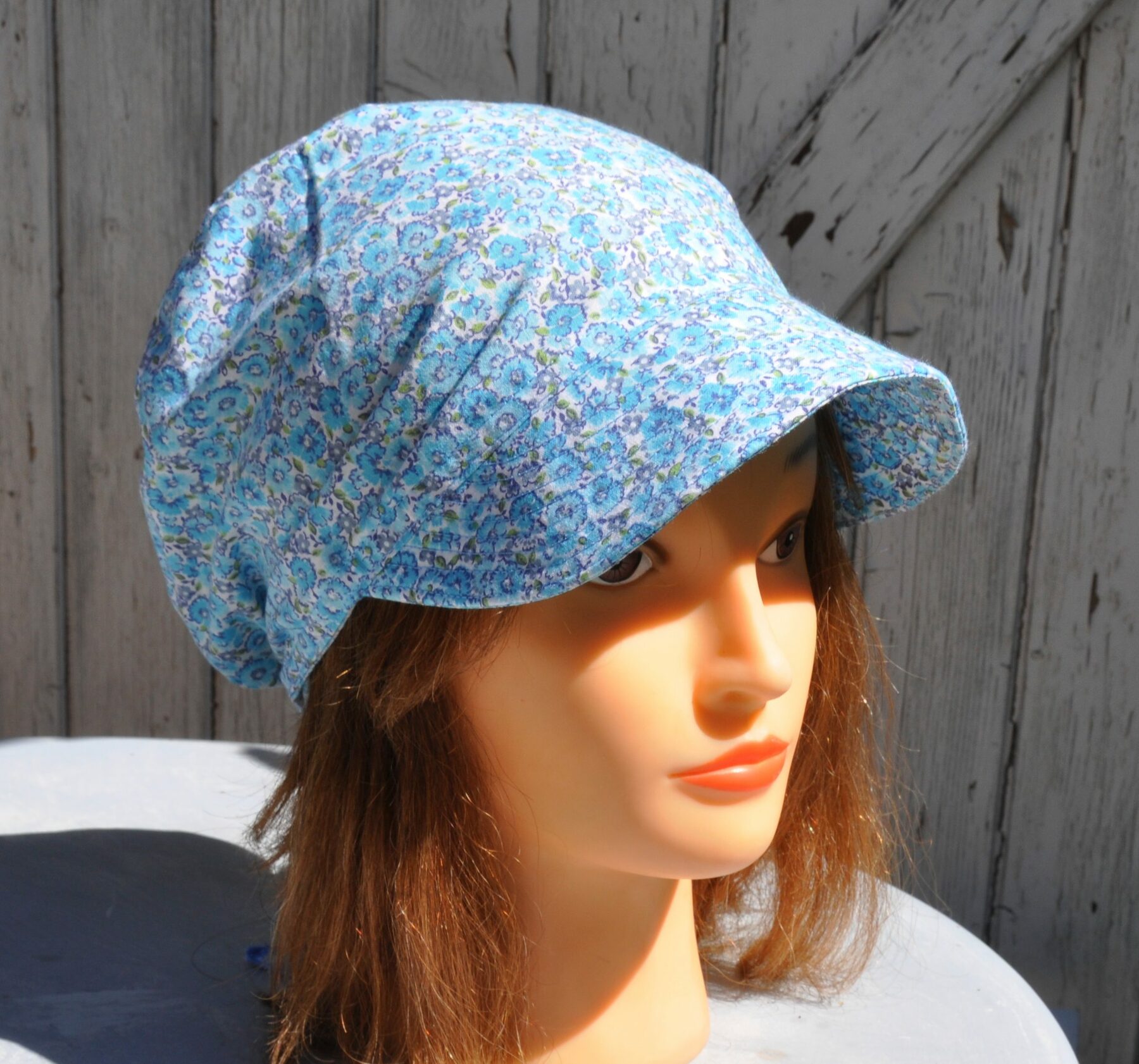 Bandana casquette pour femme, en coton fleuri bleu – Image 2