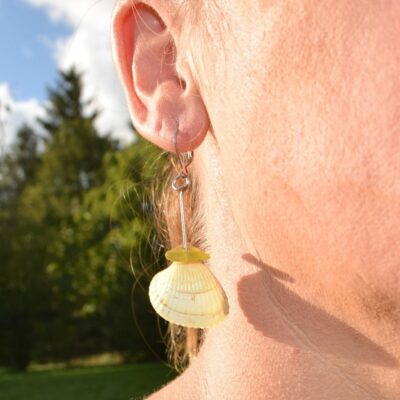 Boucle d'oreille coque vert