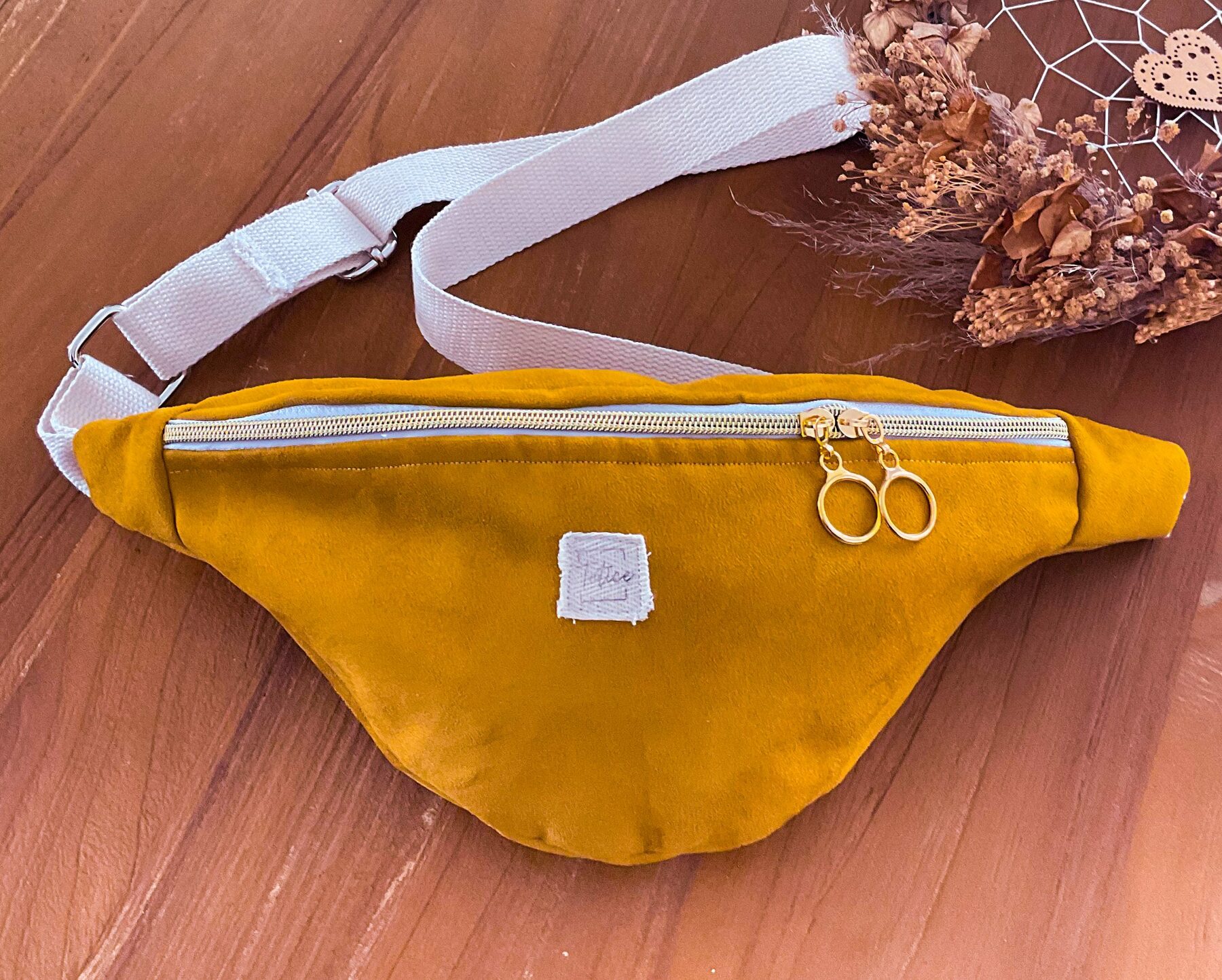 Sac banane velours jaune moutarde