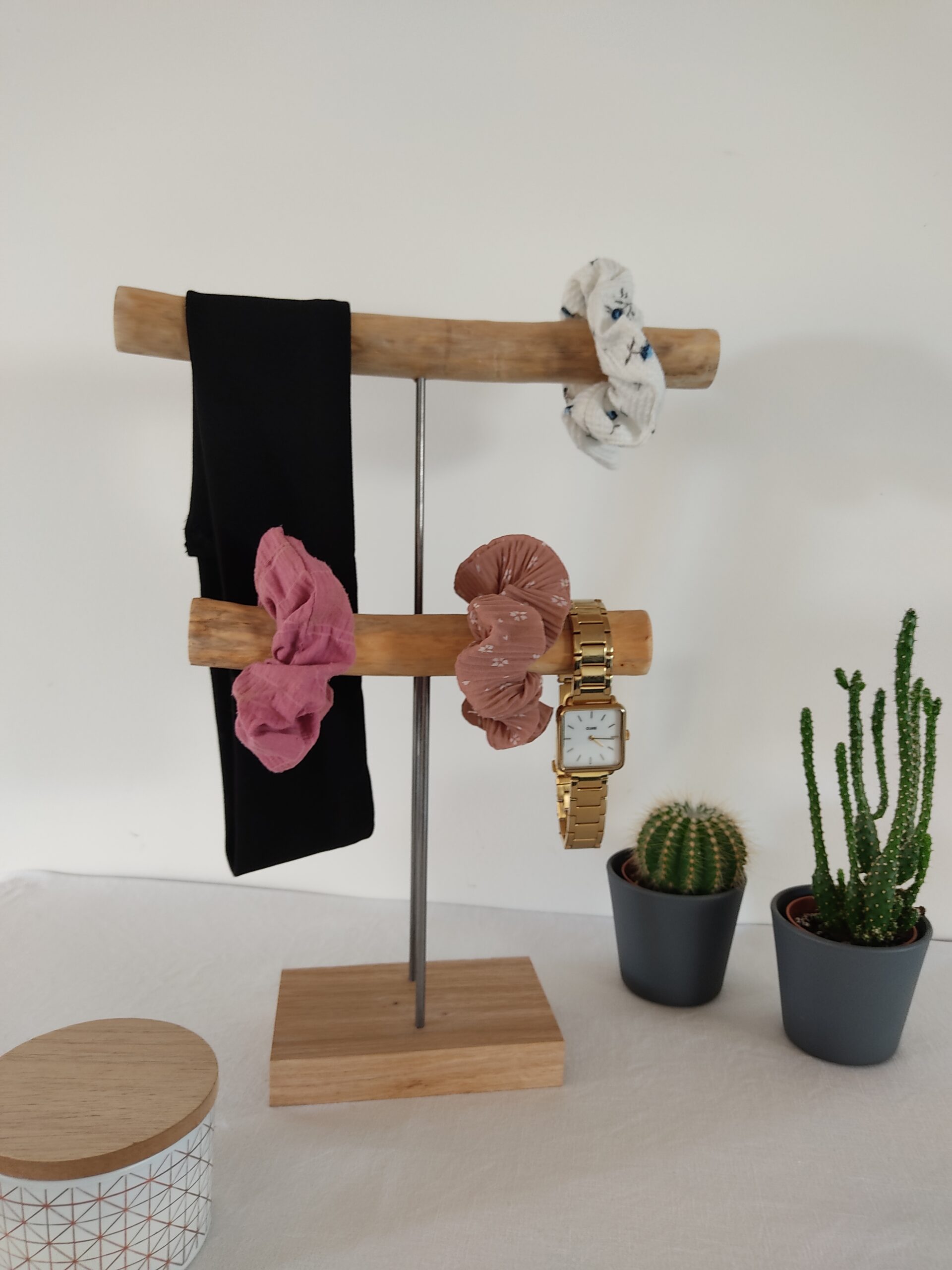 Porte bijoux et chouchou