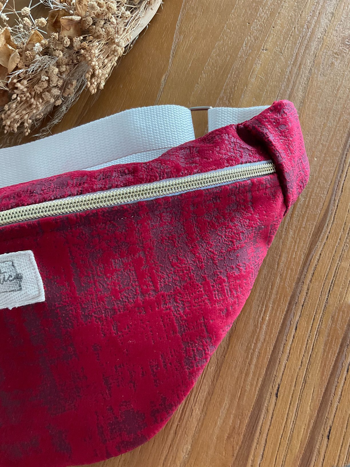 Sac banane velours rouge