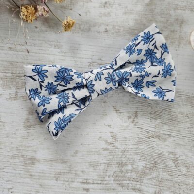 Noeud papillon liberty blanc fleurs bleues