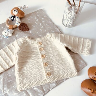 Le gilet fantaisie en laine mérinos - naissance à 24 mois - coloris naturel