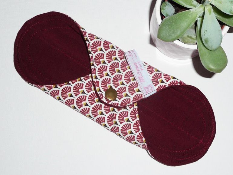 Serviette Hygiénique Lavable pour débuts et fins de cycle à flux normaux - EVENTAILS BORDEAUX (S) - Zéro déchet - shl - serviette périodique