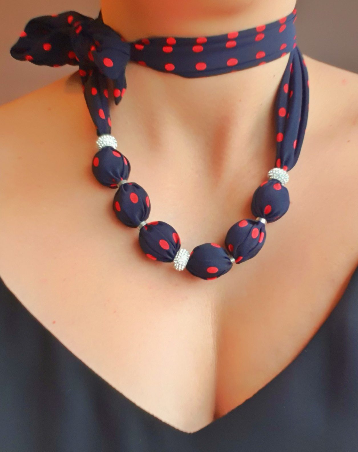 Collier en soie Bérénice – Image 2