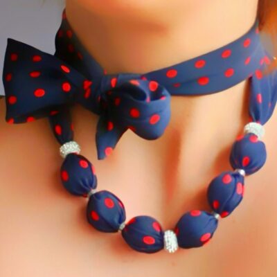 Collier en soie Bérénice