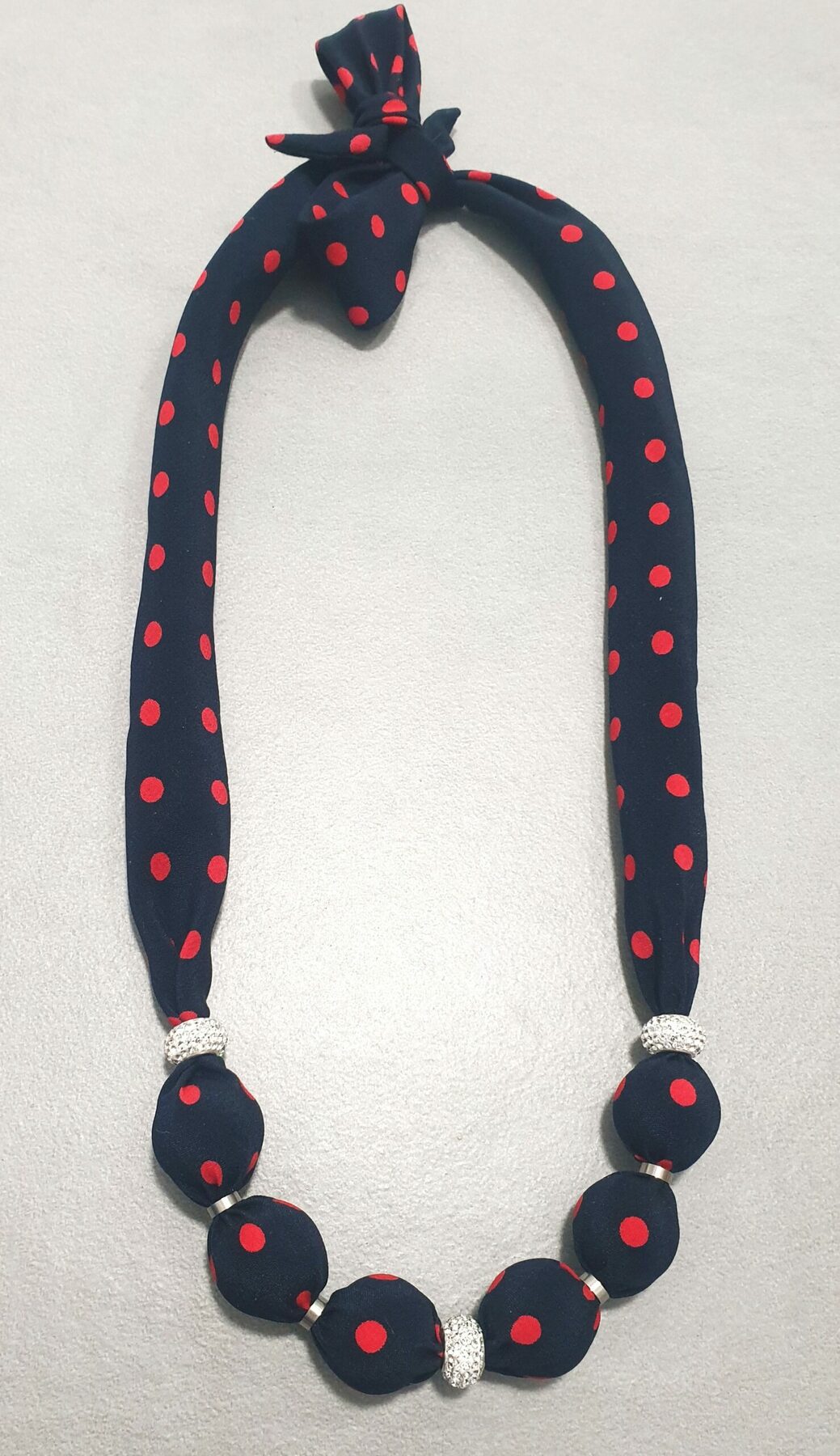 Collier en soie Bérénice – Image 3