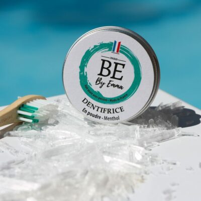 un dentifrice naturel mentholé en poudre