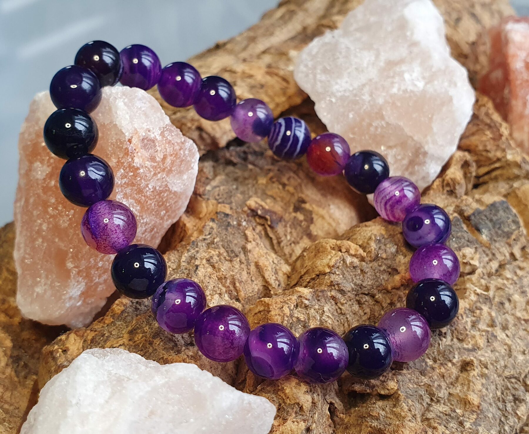 Bracelet en Agate Violette - Élégance et Sérénité en Perles de 8 mm – Image 5