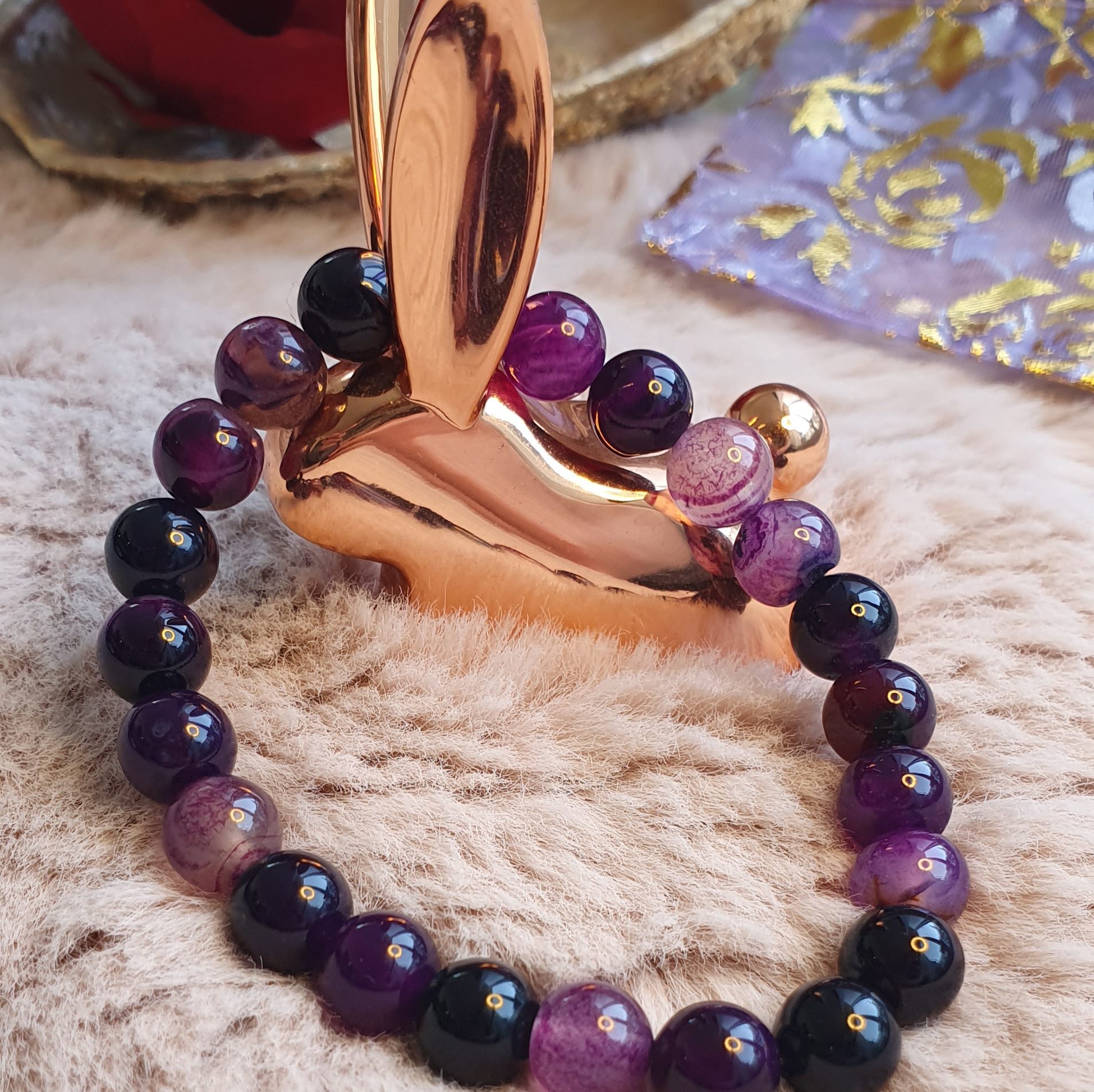 Bracelet en Agate Violette - Élégance et Sérénité en Perles de 8 mm – Image 3