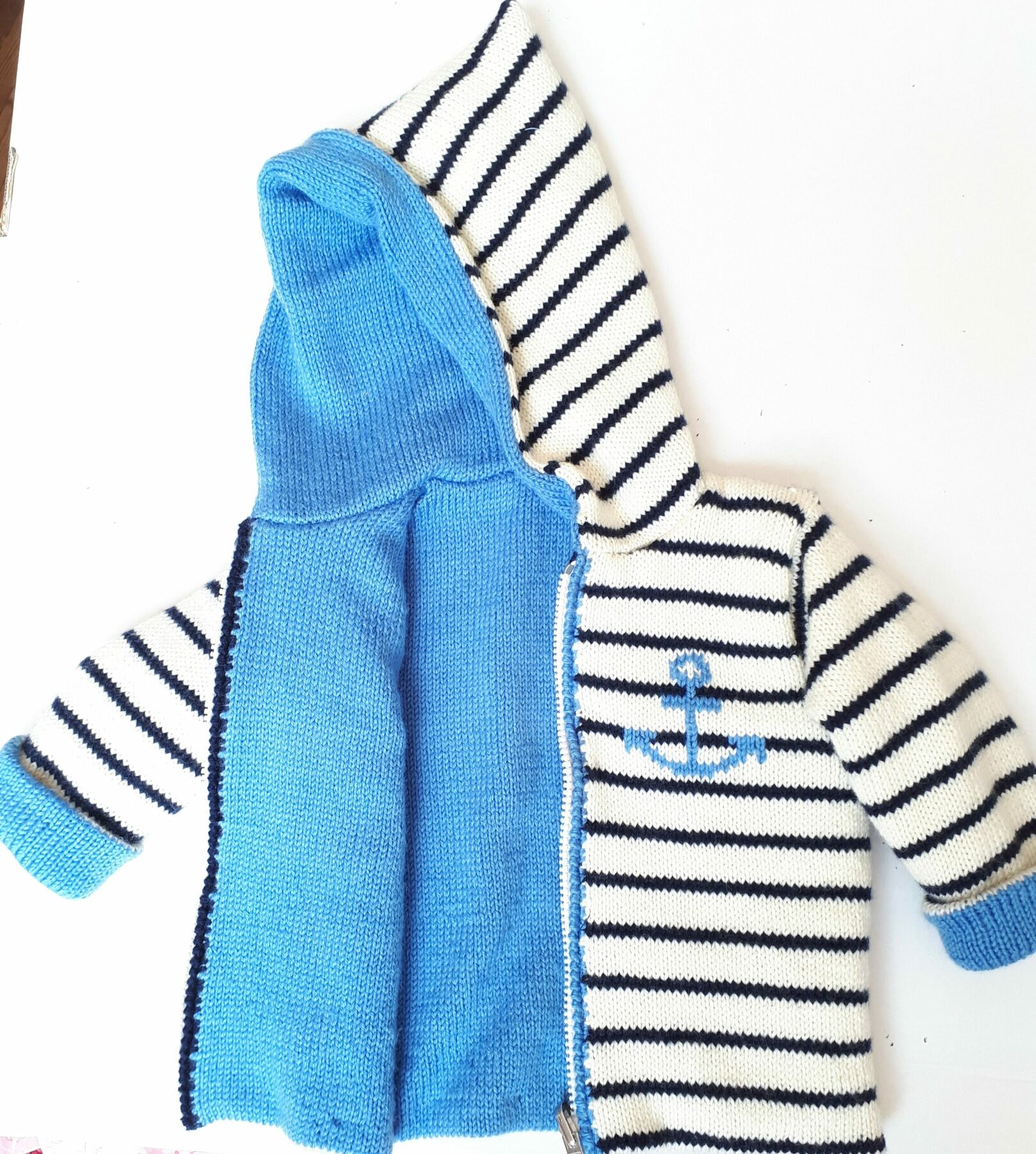 Manteau bébé réversible, avec capuche, tricot main, style marin, taille 1 an – Image 5