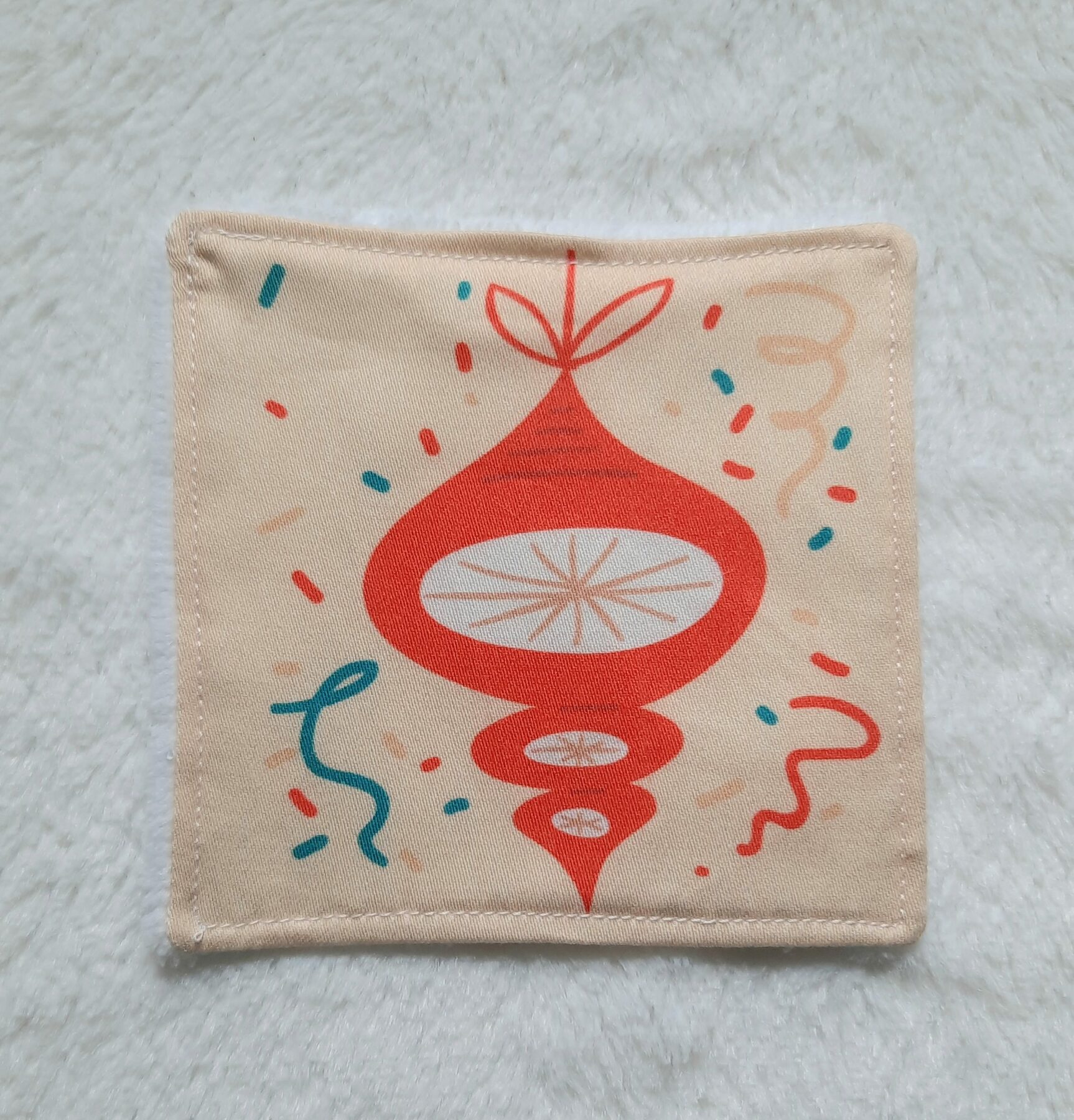 Lot de 4 Lingettes Démaquillantes Lavables Noël - Éponge de Bambou et Popeline de Coton, Fait Main, Fabrication Française – Image 5
