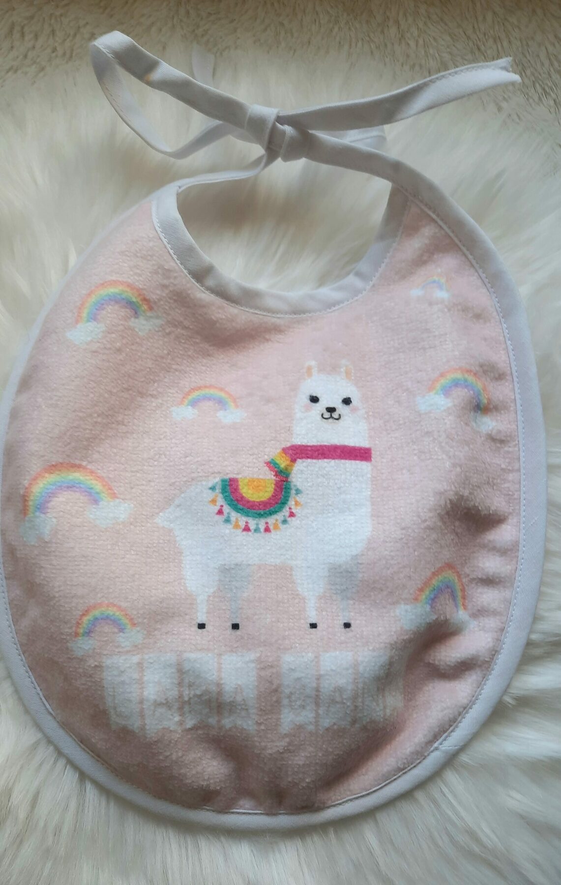 Bavoir rond fait main en éponge de bambou - Motif Lama – Image 2