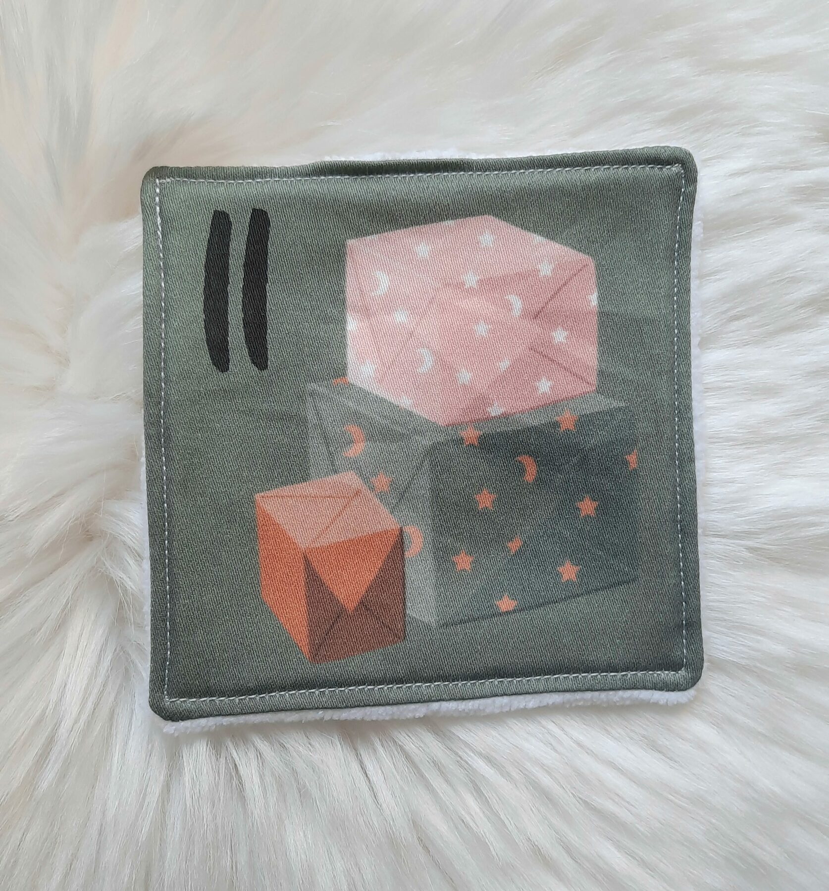 Lot de 4 Lingettes Démaquillantes Lavables - Noël Scandinave, Éponge de Bambou & Popeline de Coton, Fabriquées en France, Certifiées Oeko-Tex – Image 4