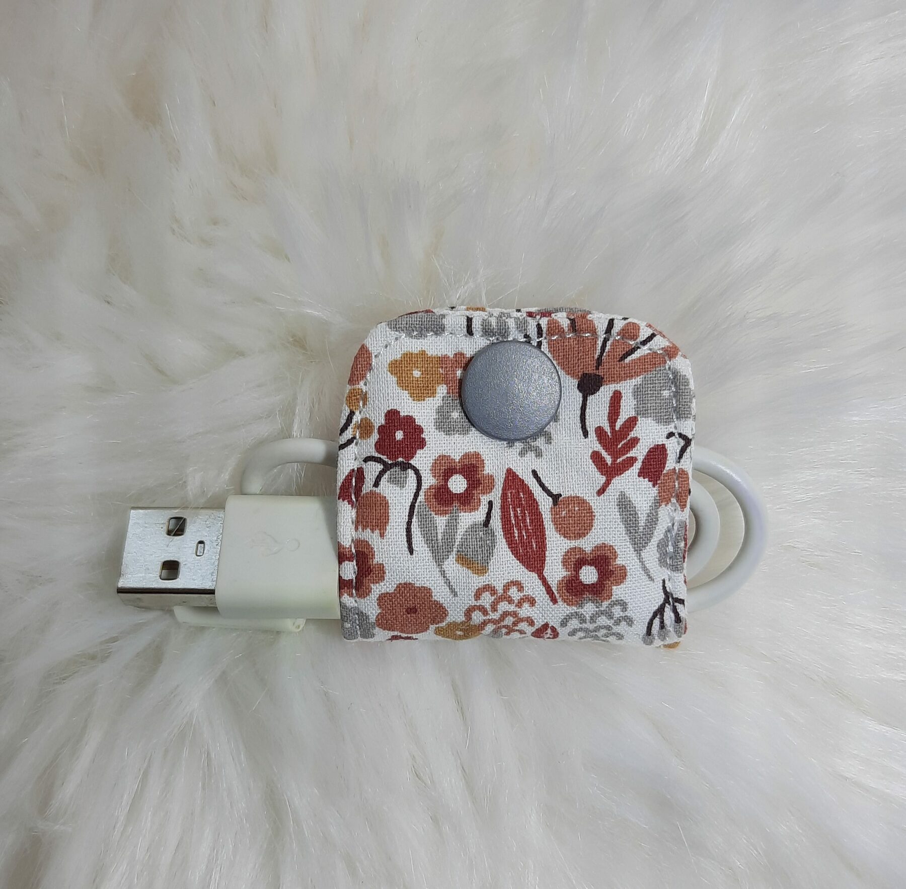 Attaches et Range Câbles Faits Main – Praticité et Style pour Tous Vos Appareils – Image 3