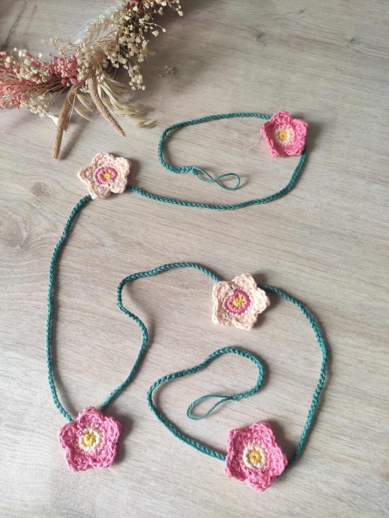 Guirlande murale fleurie - Corail