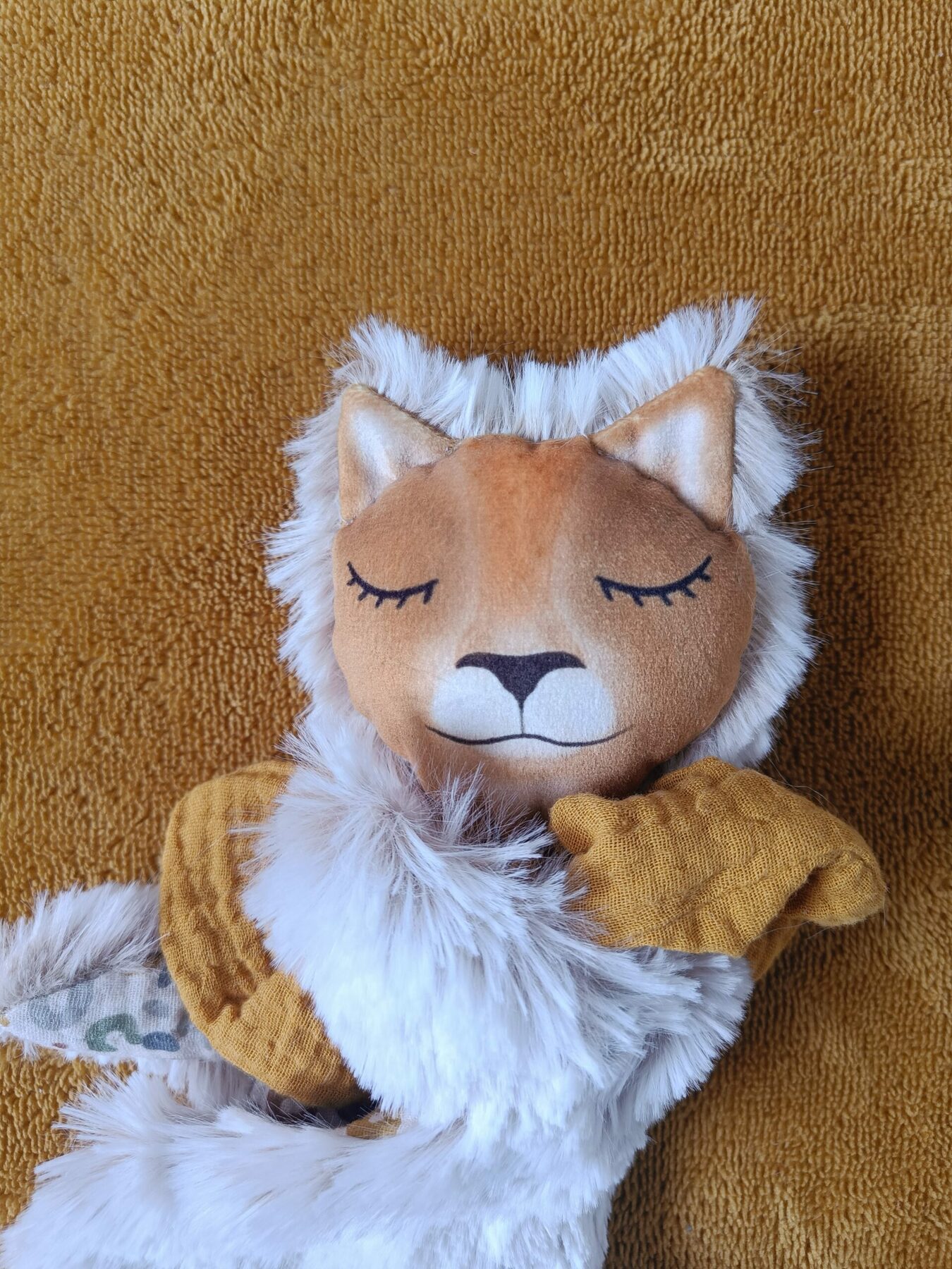 Doudou lion personnalisé en double gaze & fourrure – Image 3