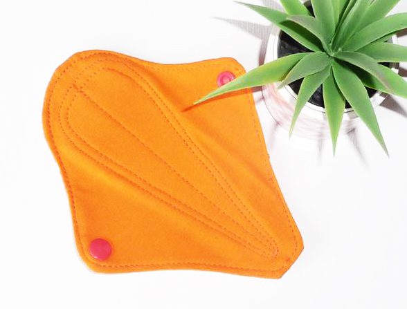 Protège-string lavable UTERUS RETRO (Mini - 17 cm) - Zéro déchet - protège-tanga ado fille - femme