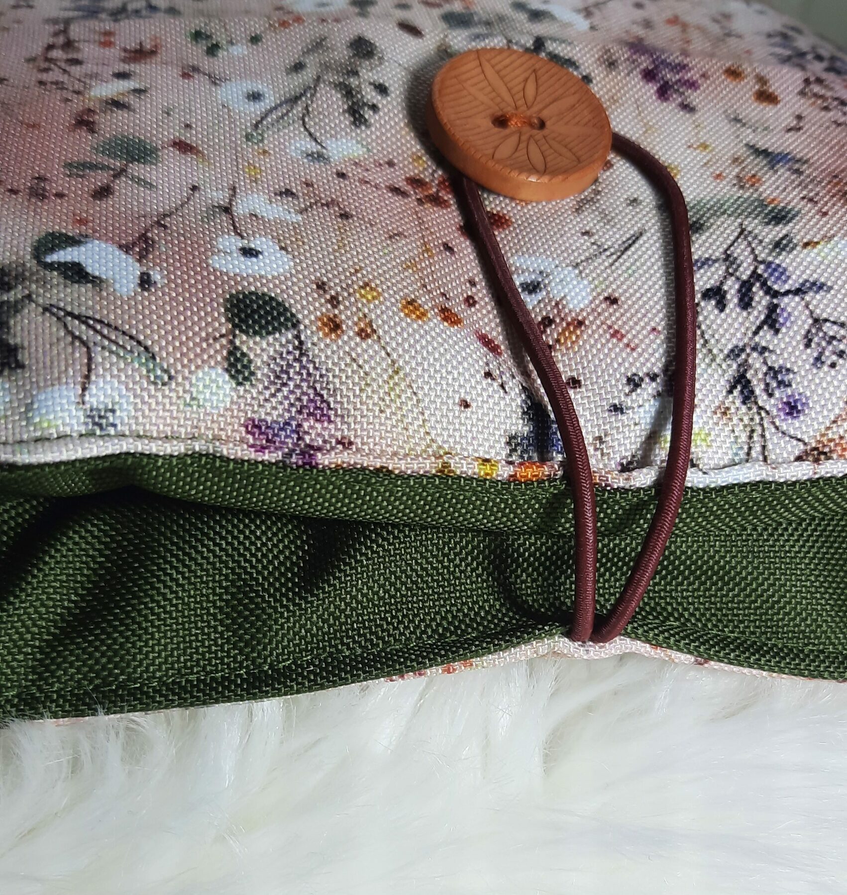 Pochette imperméable et molletonnée pour livres, tablettes et liseuses - Dimensions : H27cm x L23cm – Image 4