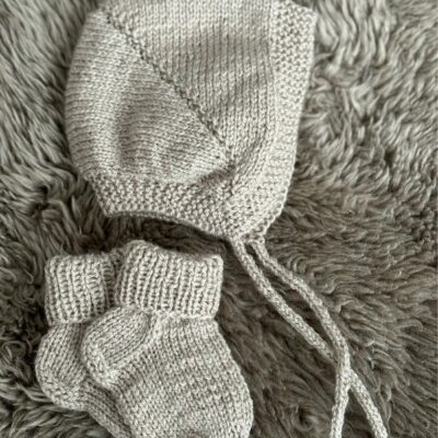 Bonnet Béguin avec chaussettes