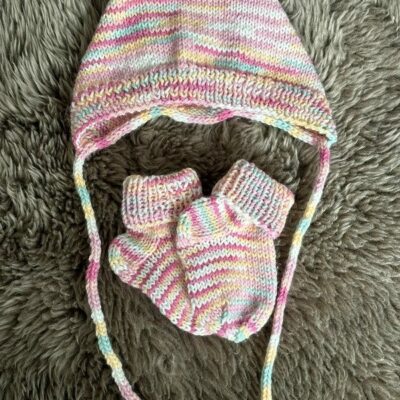 Bonnet Béguin avec chaussettes