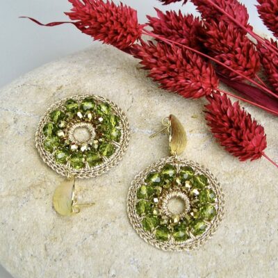 Boucles d'oreilles au crochet et perles en verre vertes