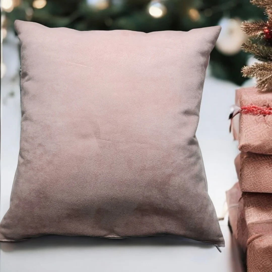 Coussin décoratif fait main "Un Noël pas comme les autres" – Motif scandinave – Image 2