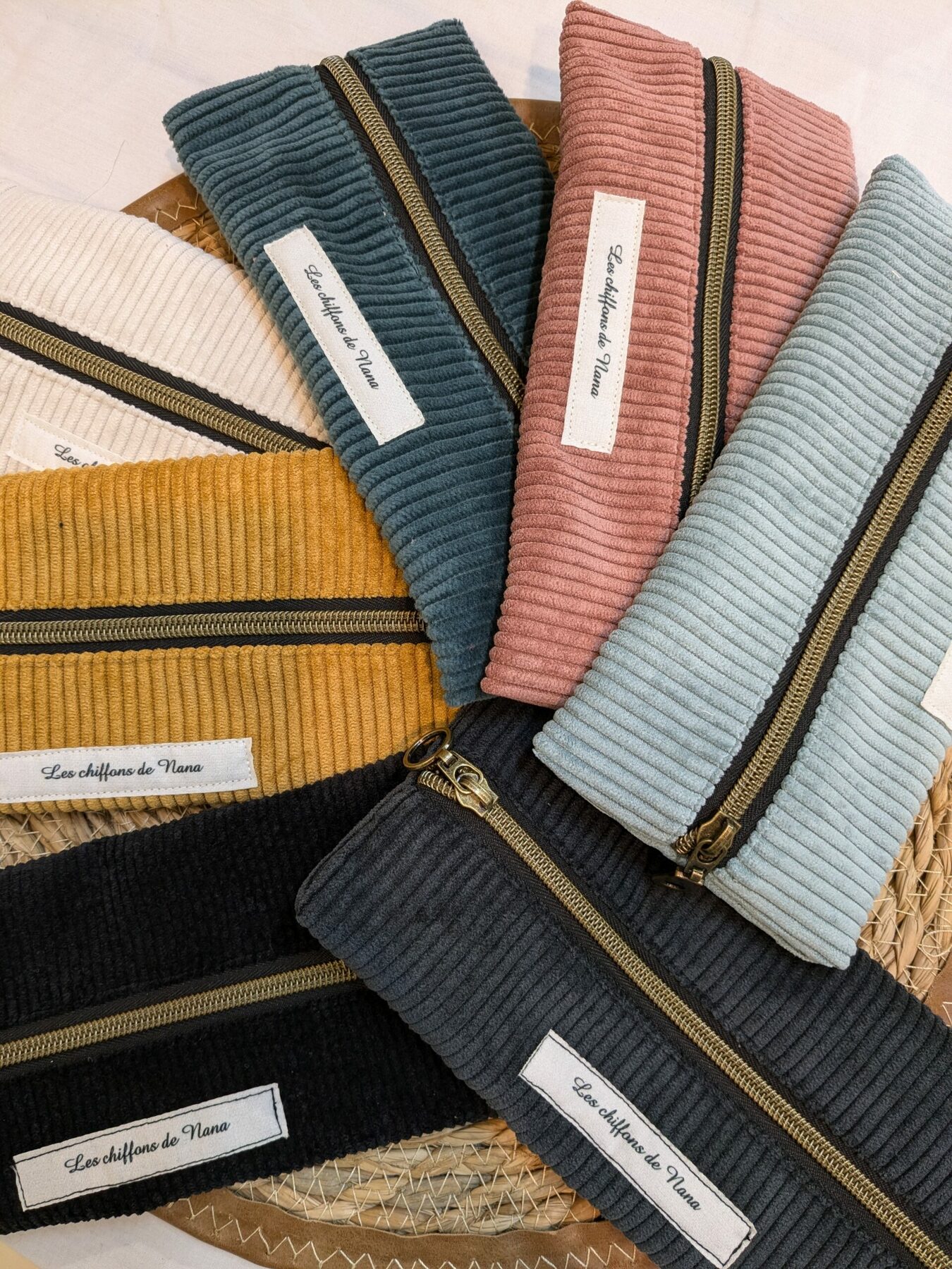 Trousse stylos en velours côtelé et imprimé fantaisie