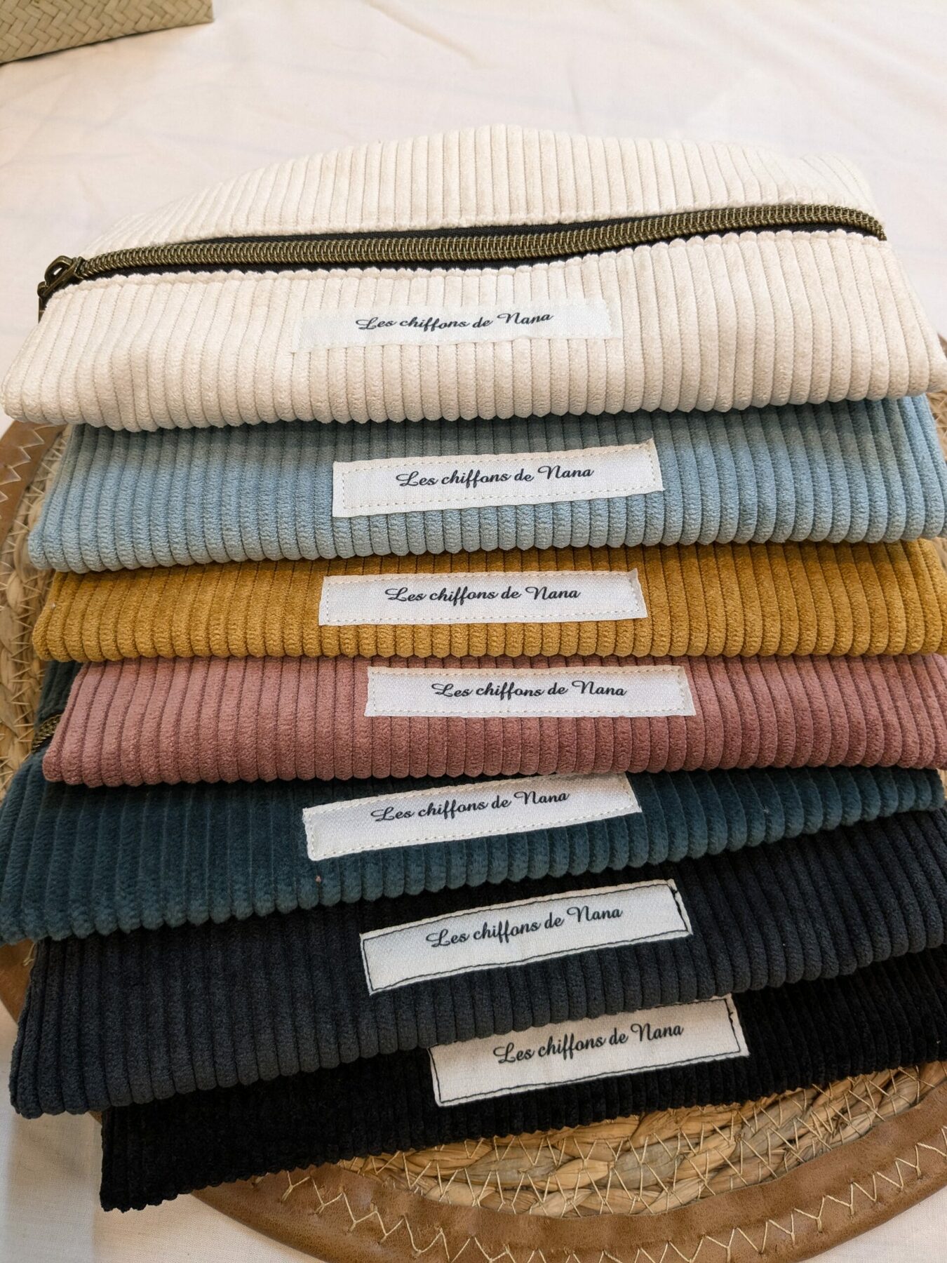 Trousse stylos en velours côtelé et imprimé fantaisie – Image 2