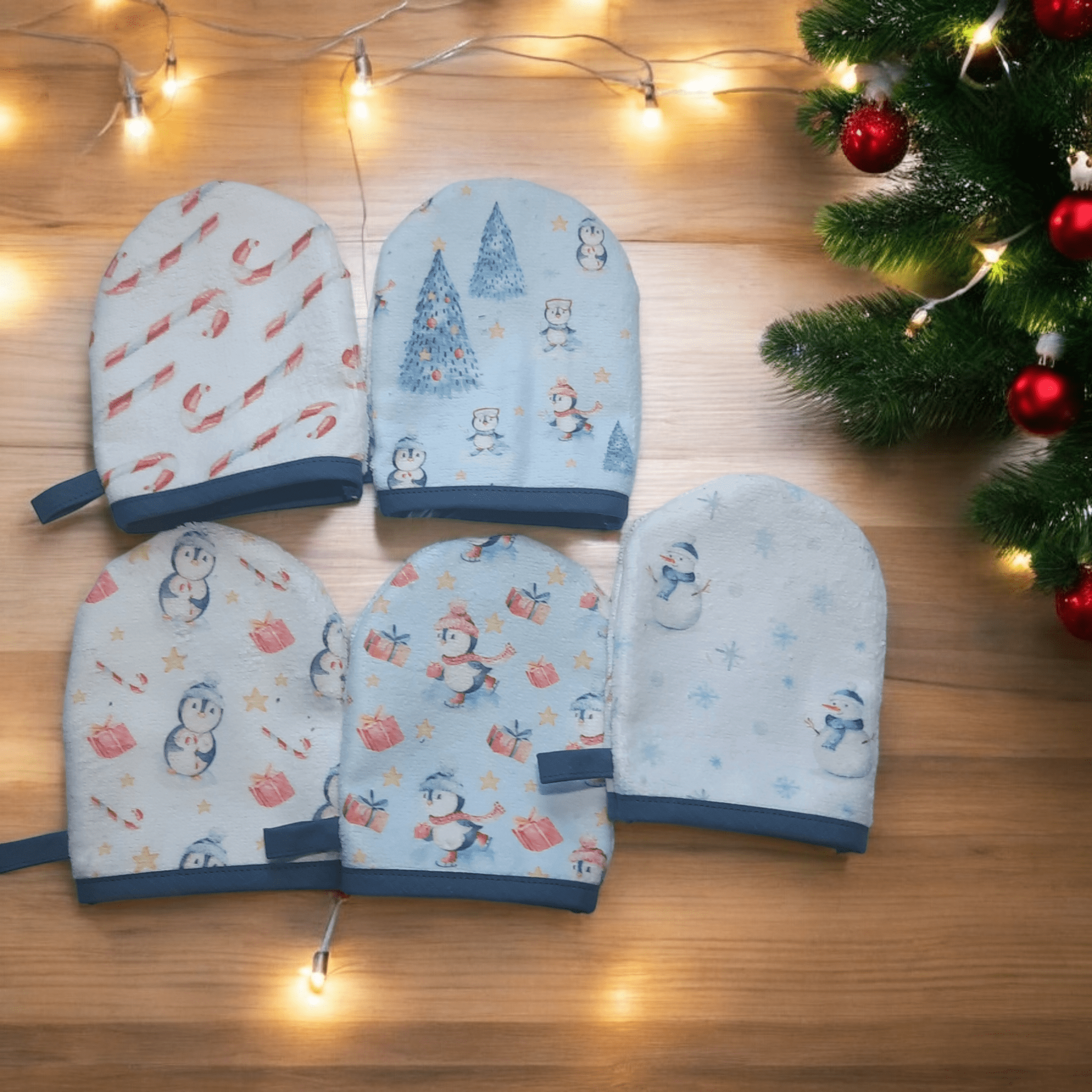 Mini-Gants de Toilette ou Démaquillage en Bambou - Motif Pingouin de Noël, Fait Main en France – Image 2