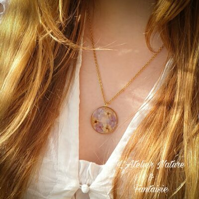 Collier artisanal "Couronne de Fleurs de Spirée & Myosotis des Alpes" - Made in France